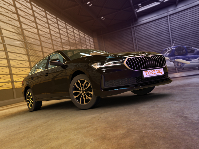 UTECA (U)|Schwarz Poliert 17