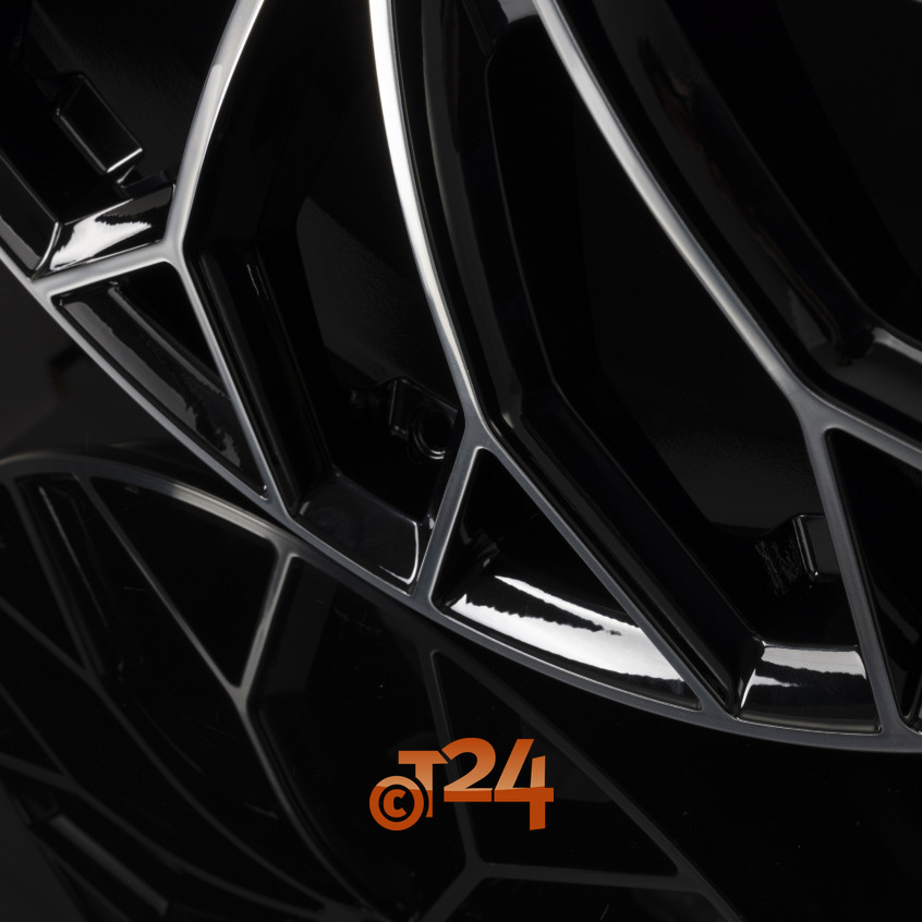 MM1030|Gloss Black Polished 17