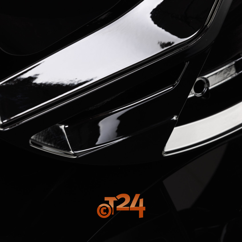 MM1031|Gloss Black 19