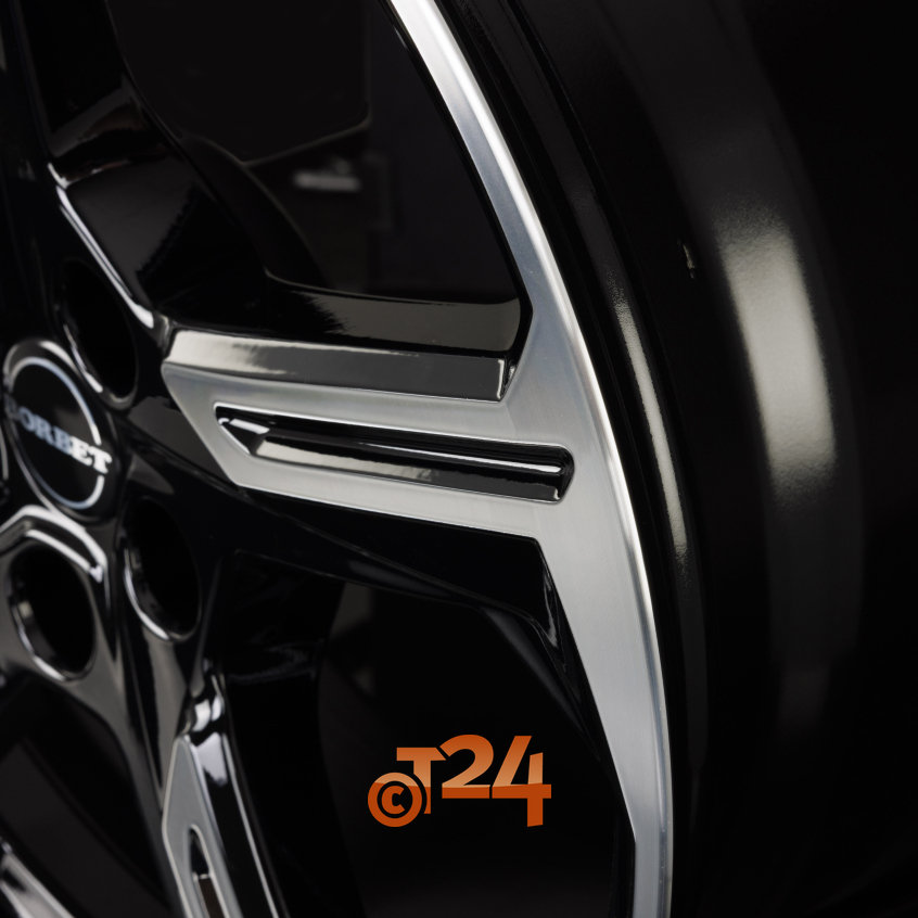 XE1|Black Polished Glossy 18