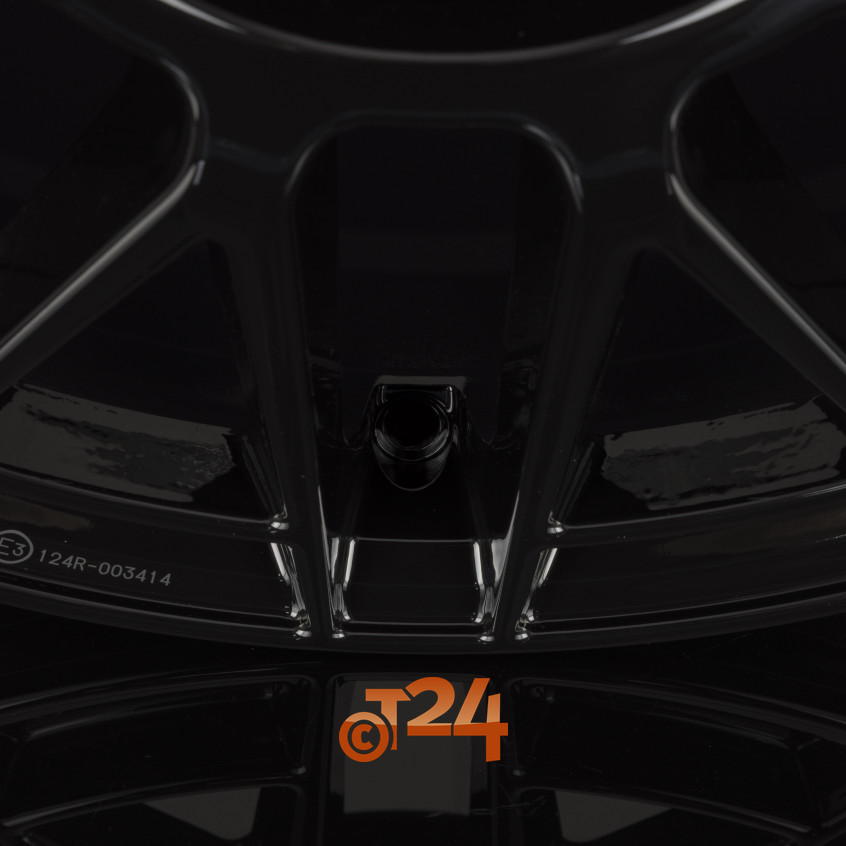 WI42G|Glossy Black 18
