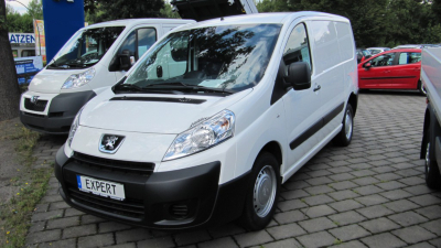 Mit geschlossenem Aufbau