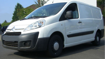 Mit geschlossenem Aufbau